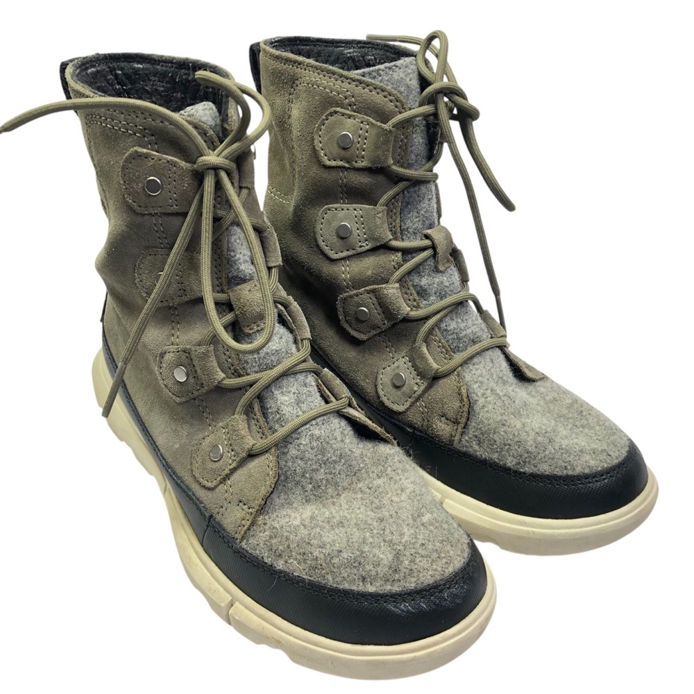 Sorel Women’s Explorer II felt winter boots size 8